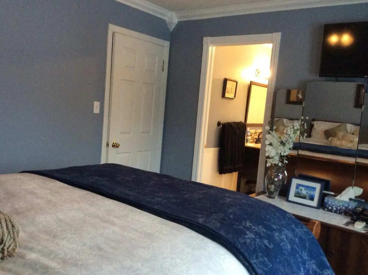 The Boston 'T' Bed & Breakfast Ottawa Canada