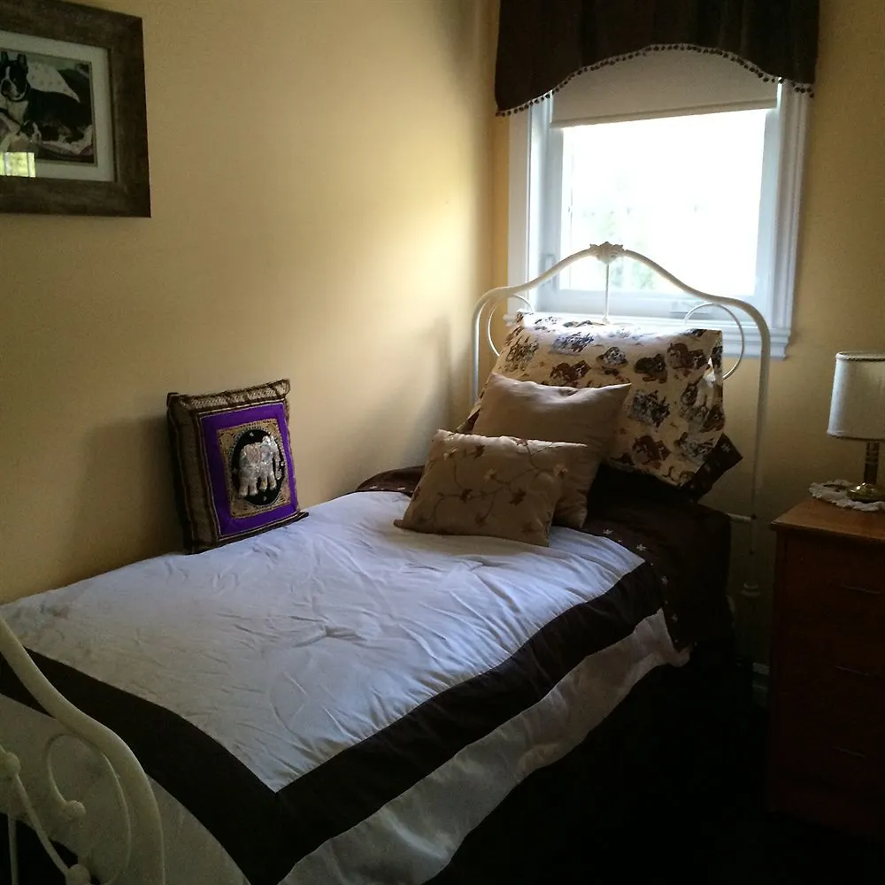 The Boston 'T' Bed & Breakfast Ottawa